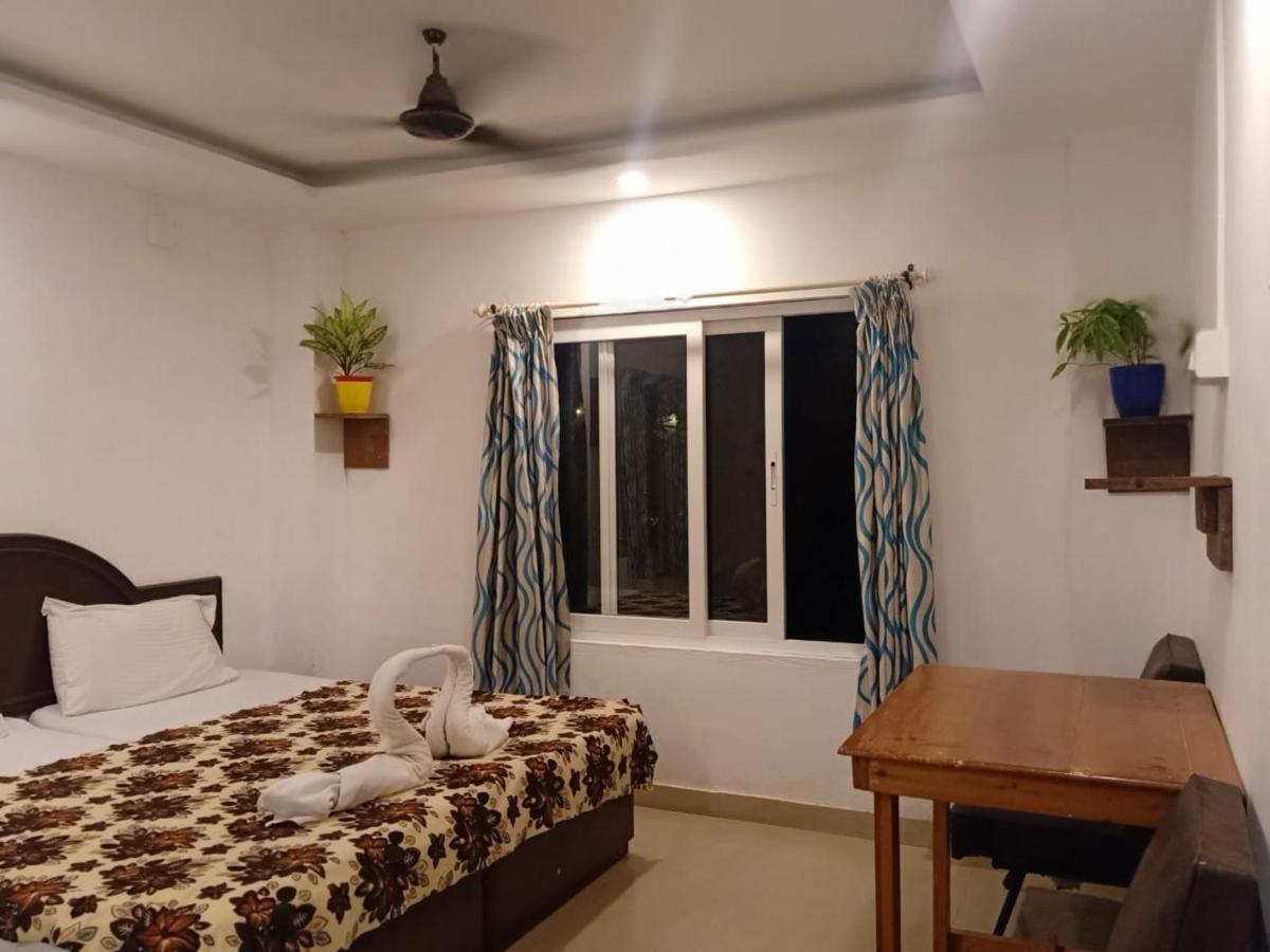 ホテル Vedha Ayurvedic Panchakarma Treatment Centre アーラップーザ県 エクステリア 写真