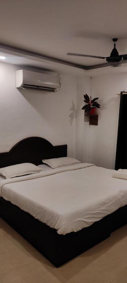 ホテル Vedha Ayurvedic Panchakarma Treatment Centre アーラップーザ県 エクステリア 写真