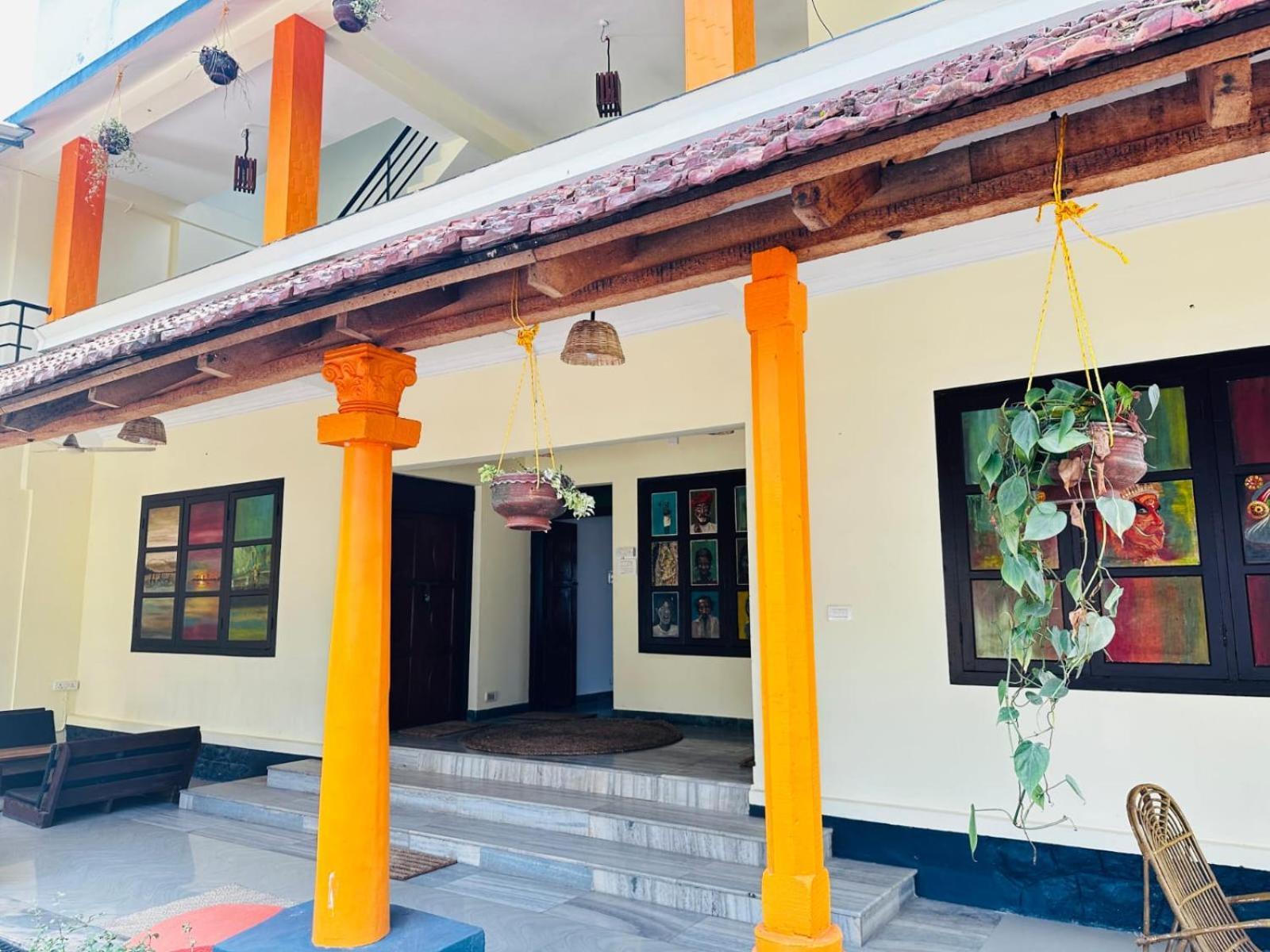 ホテル Vedha Ayurvedic Panchakarma Treatment Centre アーラップーザ県 エクステリア 写真